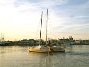 sailing montauk's catamaran mon tiki